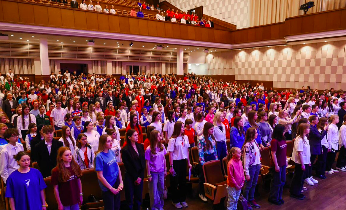 Фото Блогер-миллионник, интервью юнкоров и борьба с фейками. Как в Новосибирске прошёл крупнейший молодёжный медиафорум – ФОТОРЕПОРТАЖ 17 - Сиб.ФМ Фото Блогер-миллионник, интервью юнкоров и борьба с фейками. Как в Новосибирске прошёл крупнейший молодёжный медиафорум – ФОТОРЕПОРТАЖ 17